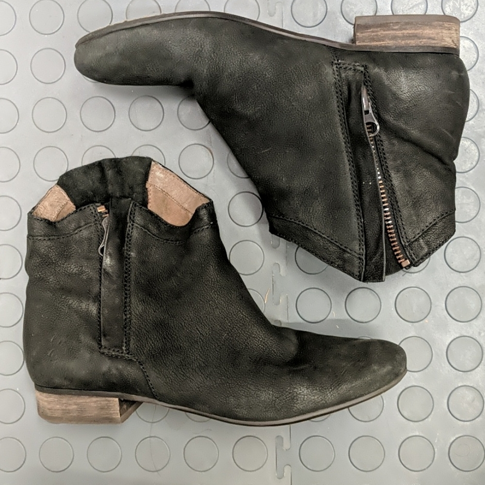 Black Zipper Booties